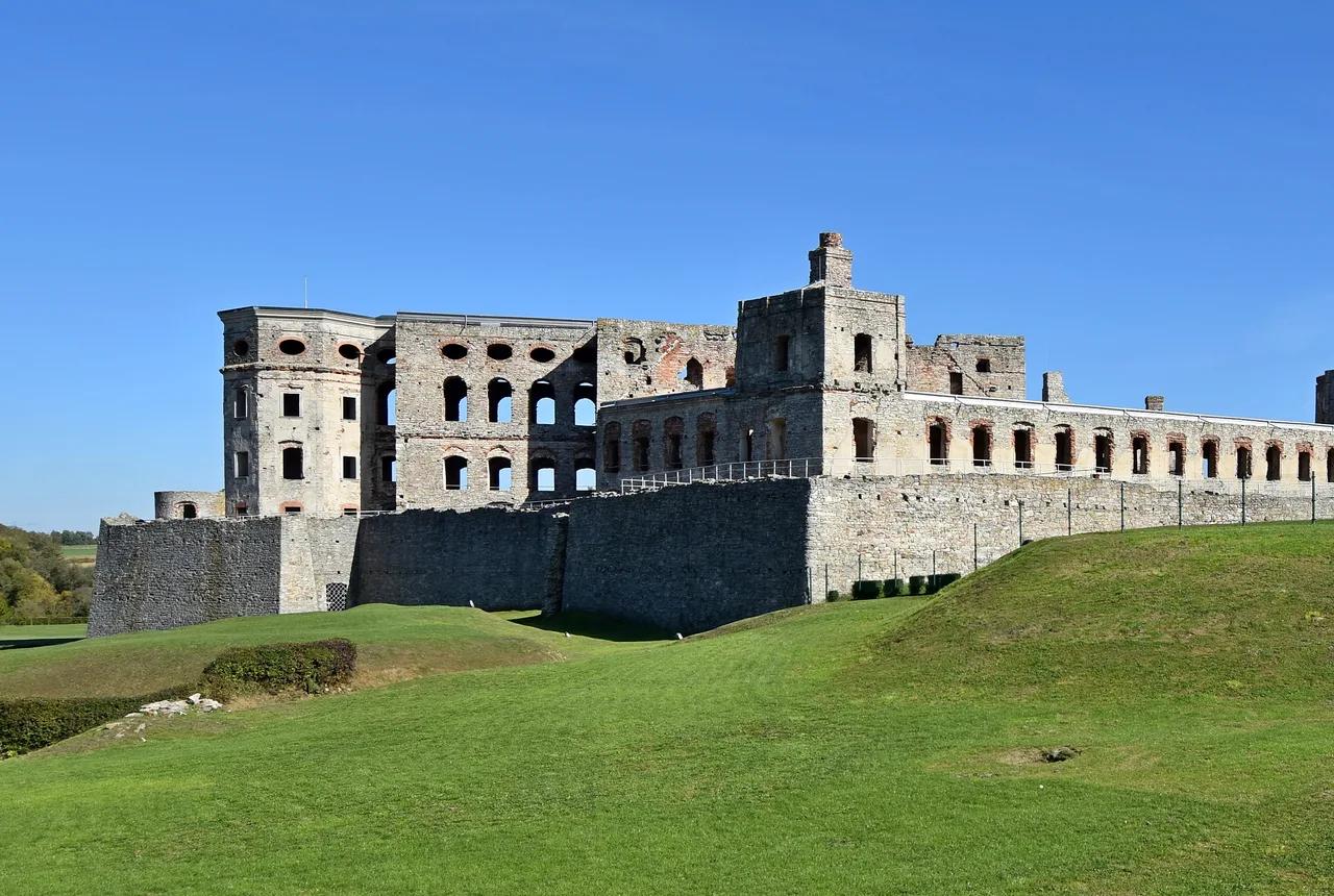 Świętokrzyskie — Krzyżtopór i JuraPark