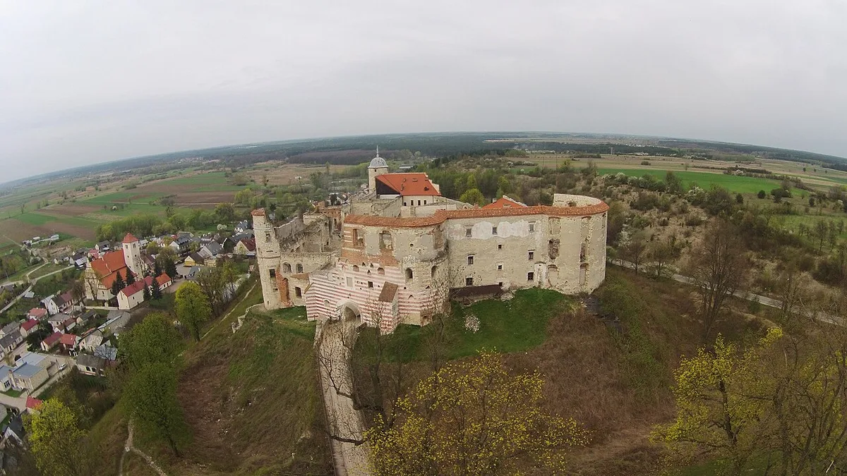 Zamek w Janowcu